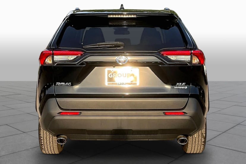 2024 Toyota RAV4 - Image 3