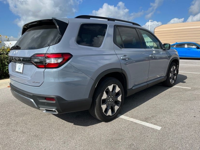 2026 Honda Pilot - Image 2