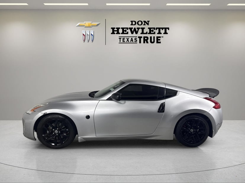 2014 Nissan 370Z - Image 2