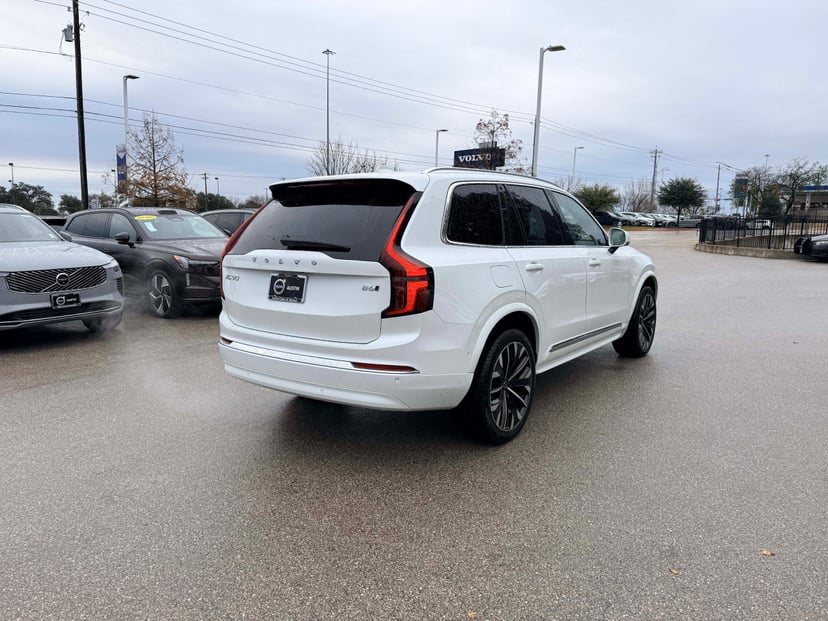 2026 Volvo XC90 - Image 3