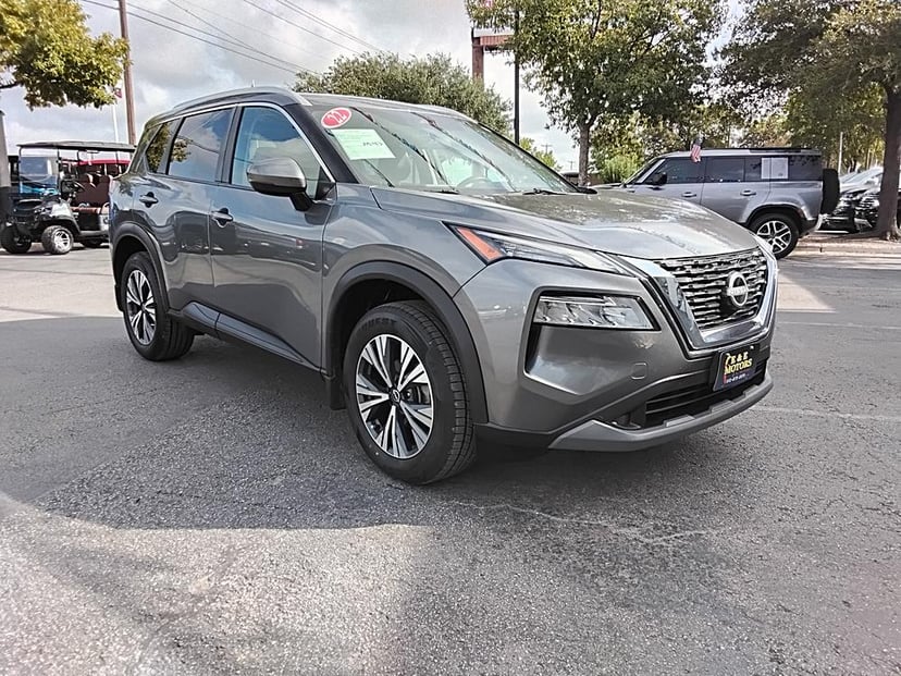 2022 Nissan Rogue - Image 1