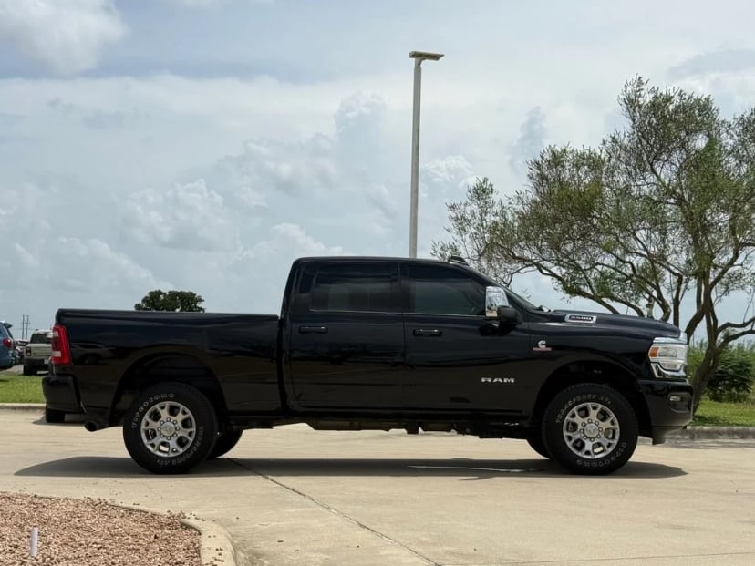 2024 Dodge 2500 - Image 3