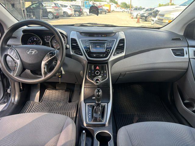 2015 Hyundai Elantra - Image 3