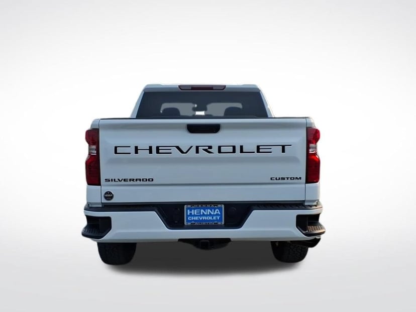 2026 Chevrolet Silverado 1500 - Image 3