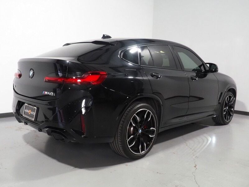 2024 BMW X4 M40i AWD - Image 3