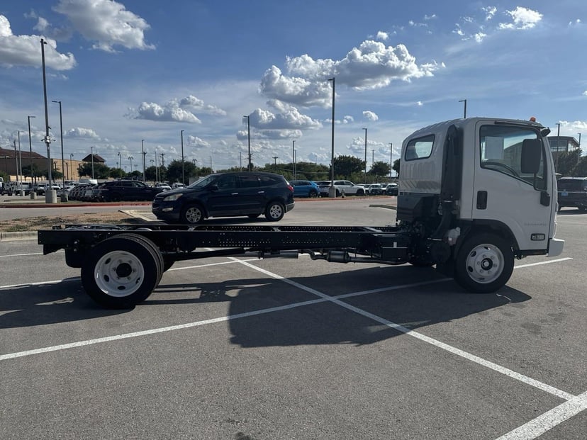 2025 Chevrolet Low Cab Forward - Image 2