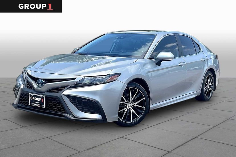 2022 Toyota Camry - Image 2