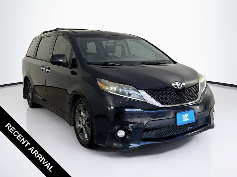 2016 Toyota Sienna - Image 1