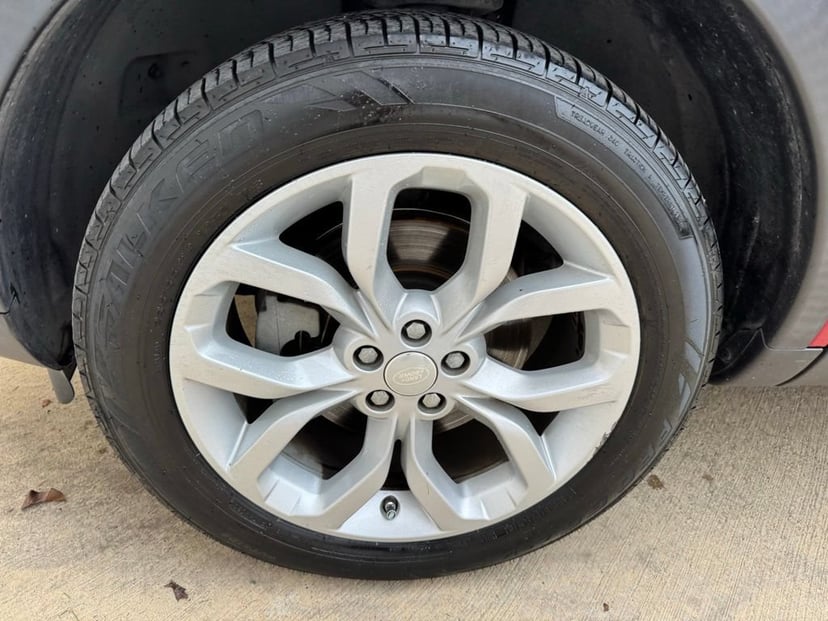 2019 Land Rover Discovery Sport - Image 3