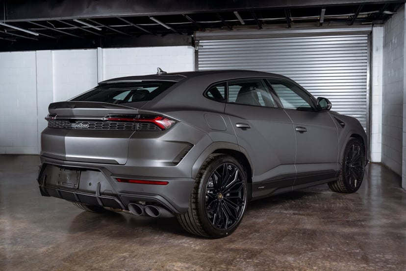 2026 Lamborghini Urus - Image 1