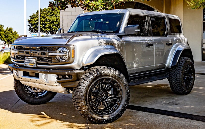 2024 Ford Bronco - Image 3