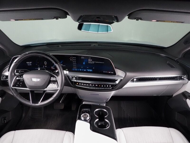 2024 Cadillac LYRIQ Sport 2 RWD - Image 3