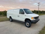 2003 Ford E-350 - Preview 3