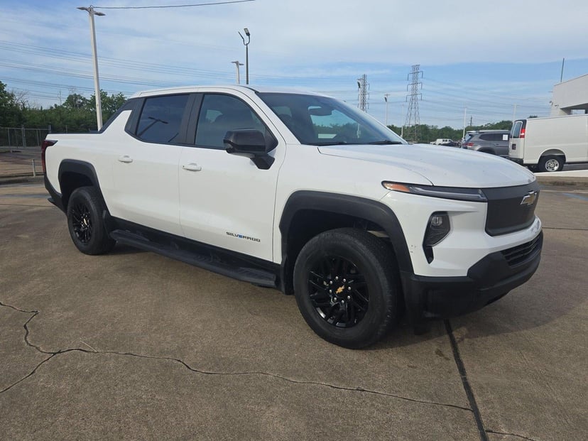 2024 Chevrolet Silverado EV - Image 2