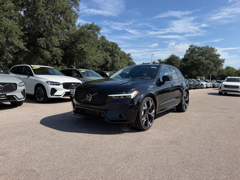 2026 Volvo XC60 - Image 1