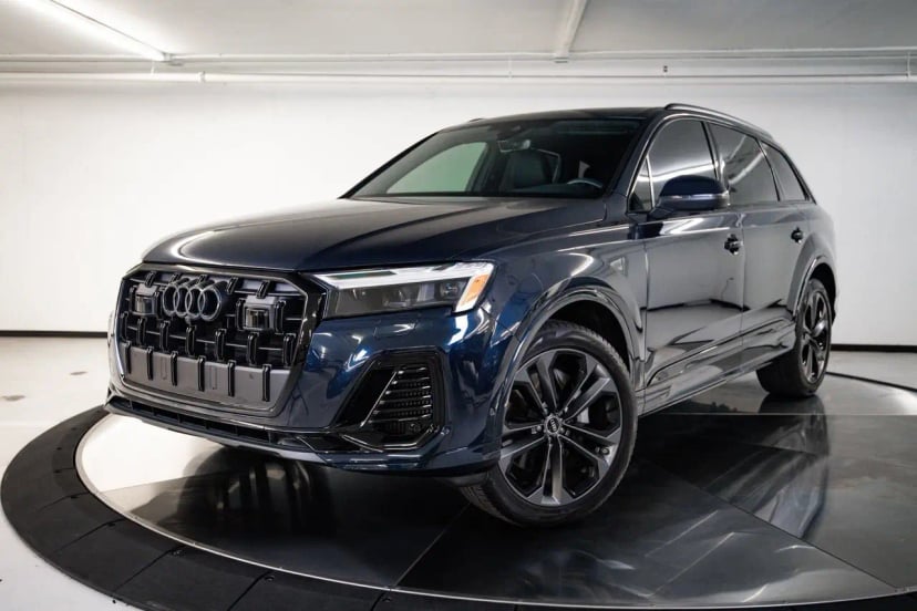 2025 Audi Q7 - Image 1