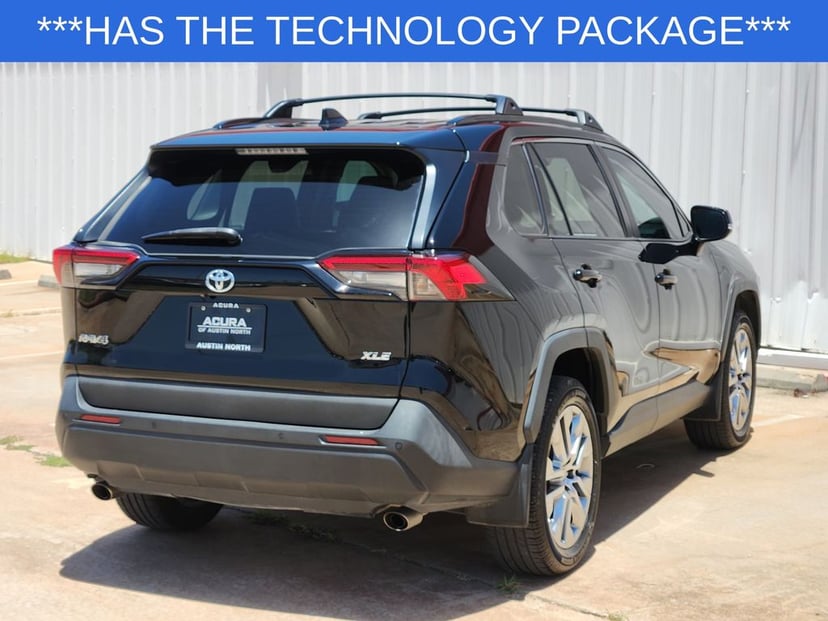 2019 Toyota RAV4 - Image 3