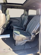 2027 Chrysler Pacifica - Preview 12