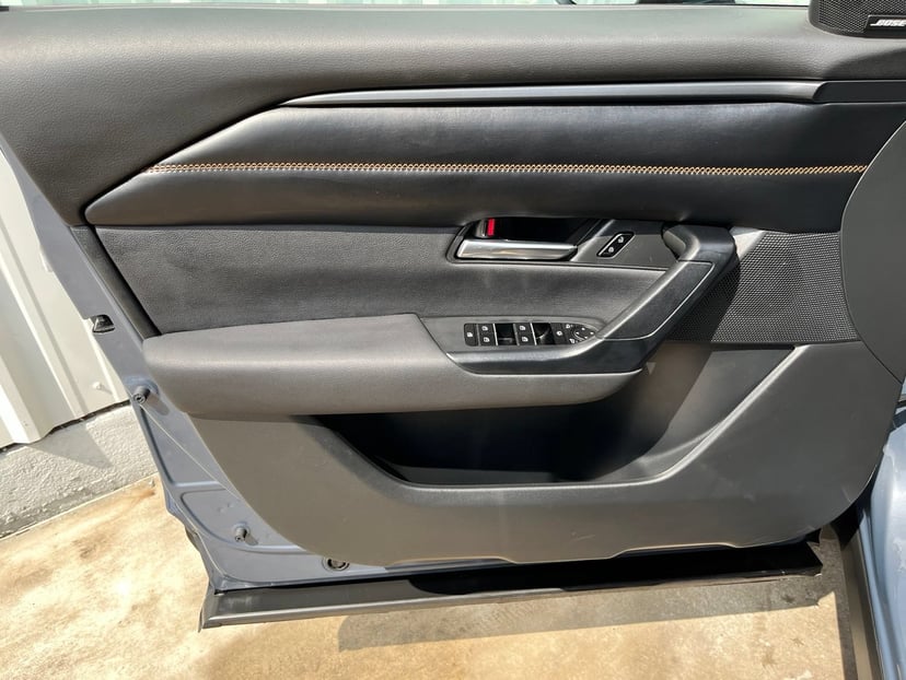 2025 Mazda CX-50 - Image 3