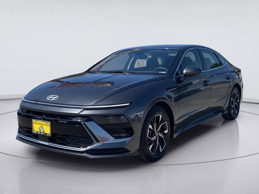 2025 Hyundai Sonata - Image 1