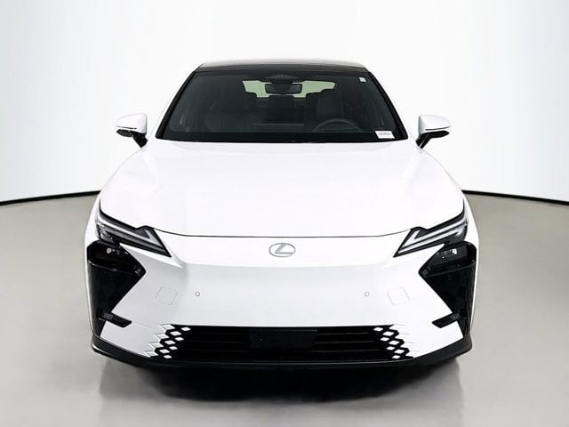 2026 Lexus ES - Image 2