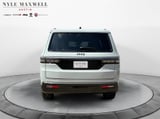 2026 Jeep Grand Wagoneer L - Preview 15
