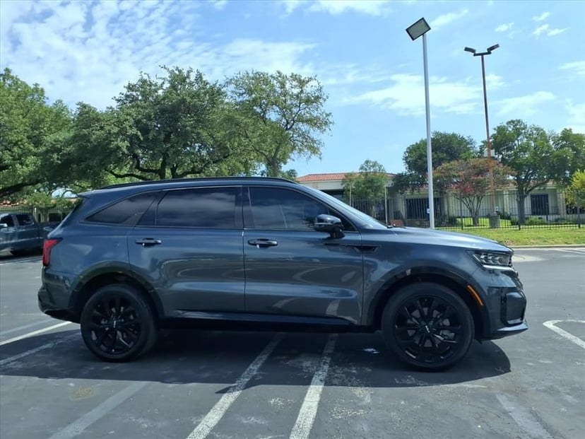 2022 Kia Sorento - Image 2
