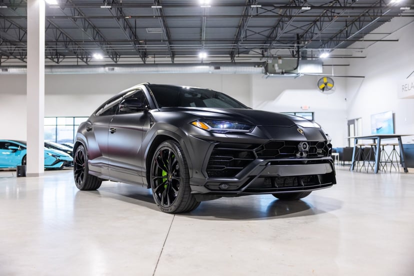 2022 Lamborghini Urus - Image 1