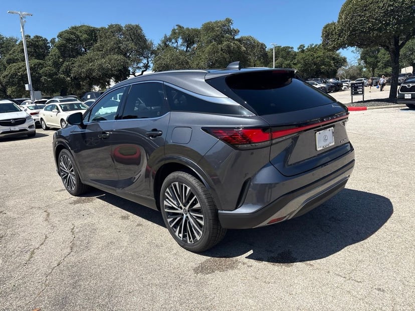 2026 Lexus RX - Image 3
