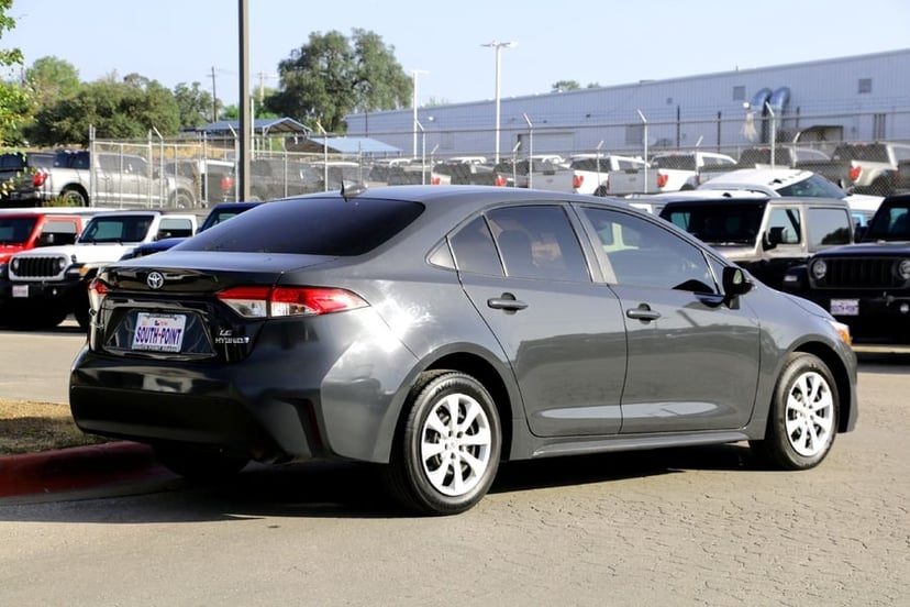 2023 Toyota Corolla - Image 3