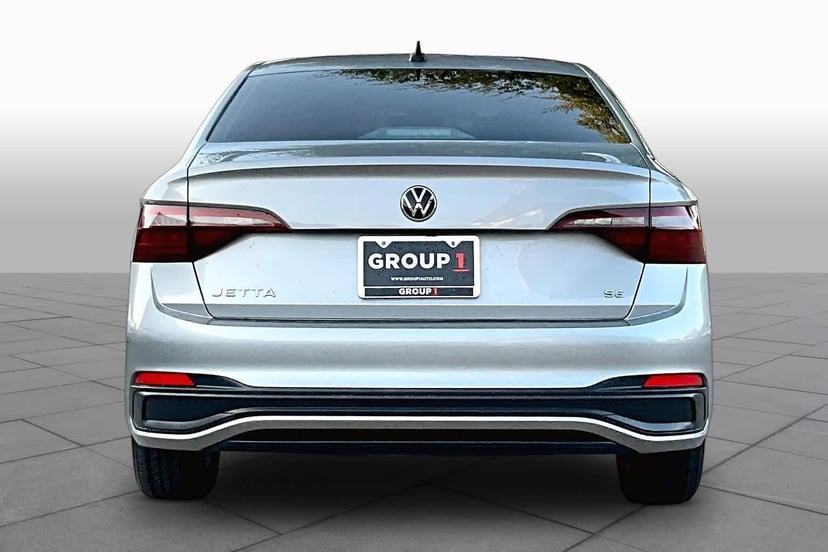 2023 Volkswagen Jetta - Image 2
