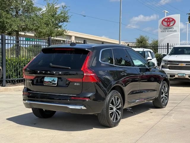 2022 Volvo XC60 - Image 2