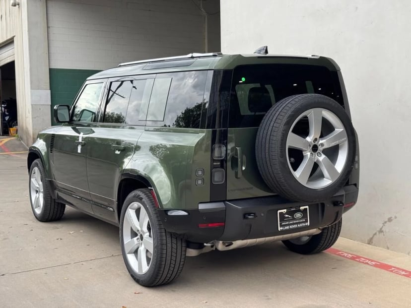 2026 Land Rover Defender - Image 3