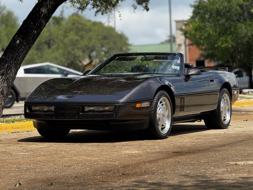 2019 Chevrolet Corvette - Image 1