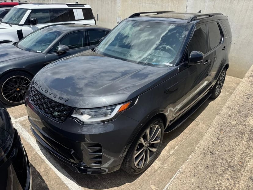 2025 Land Rover Discovery - Image 1