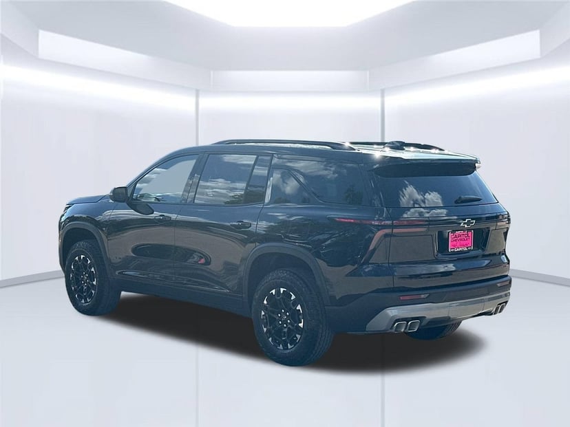2027 Chevrolet Traverse - Image 2