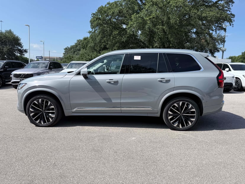 2026 Volvo XC90 - Image 2