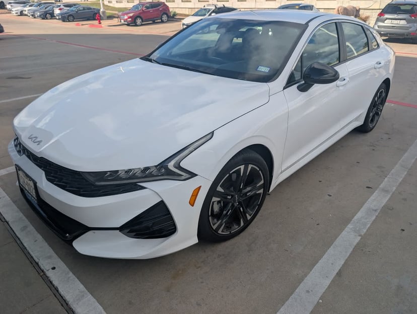 2022 Kia K5 - Image 1