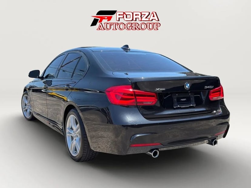 2017 BMW 3 Series - Image 2