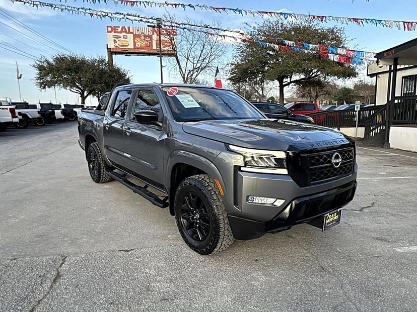2023 Nissan Frontier - Image 1