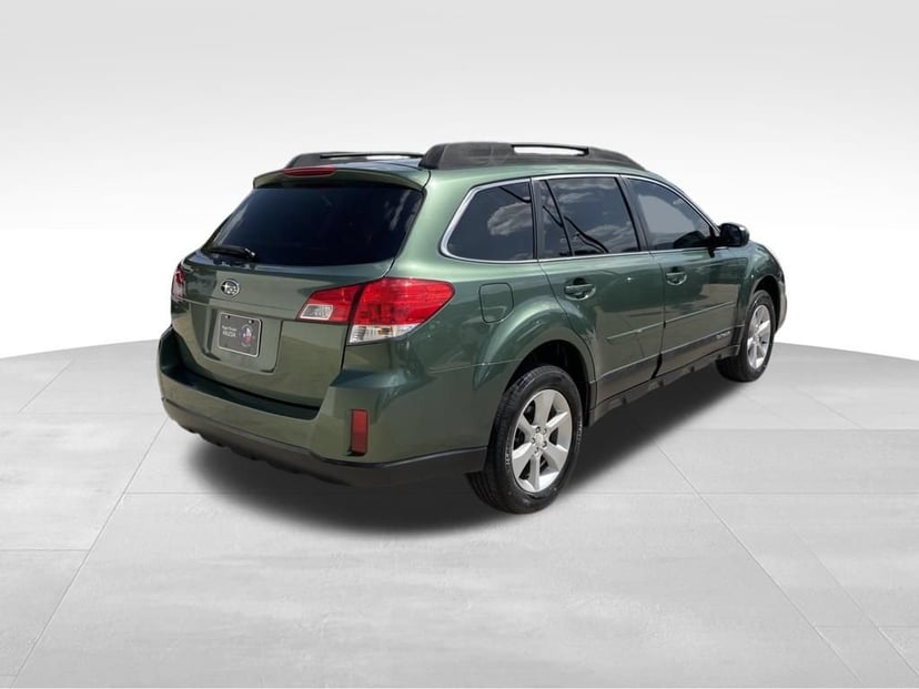 2013 Subaru Outback - Image 3