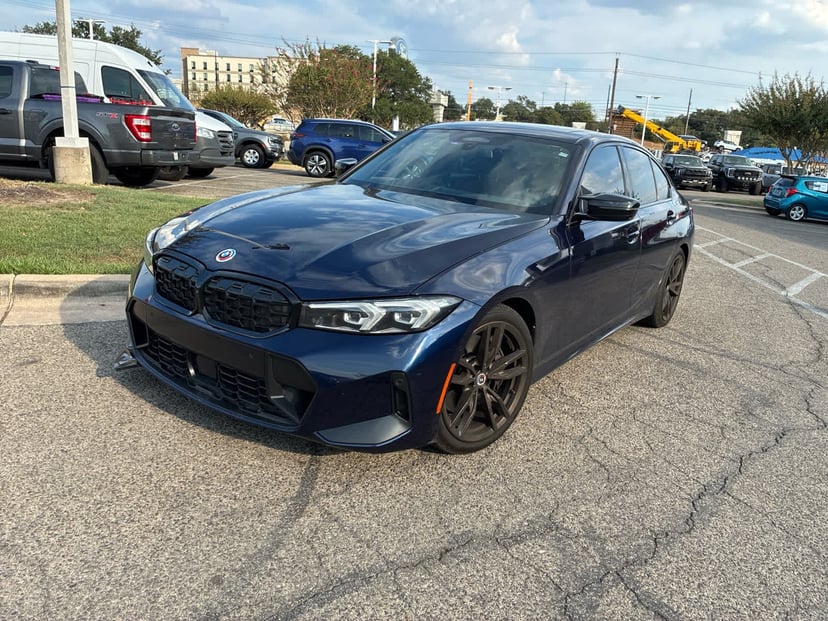 2023 BMW 3 Series - Image 1