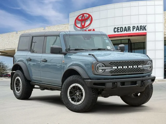 2022 Ford Bronco - Image 1
