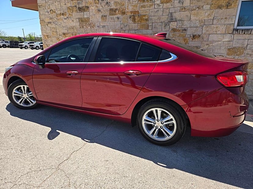 2017 Chevrolet Cruze - Image 3