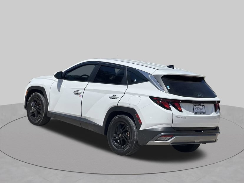 2025 Hyundai Tucson - Image 3