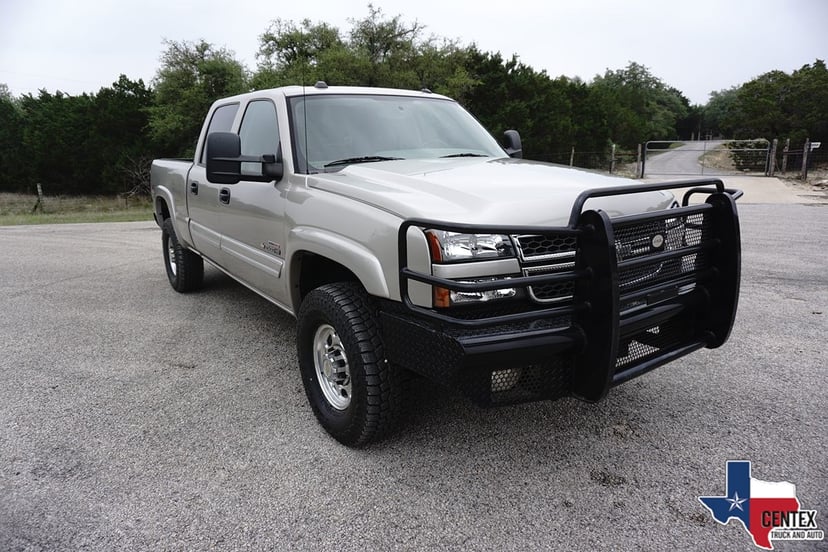 2005 Chevrolet Silverado - Image 1