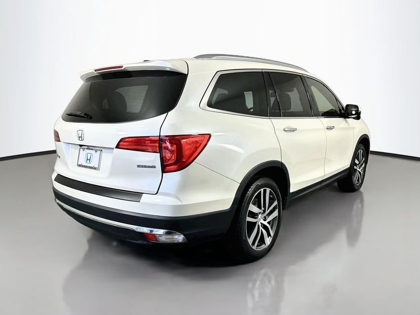 2017 Honda Pilot - Image 3