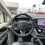 2023 Chrysler Pacifica - Preview 14