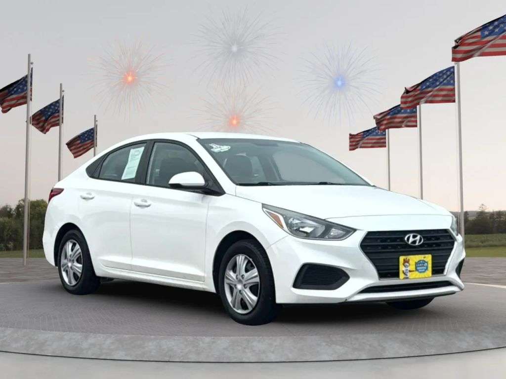 2018 Hyundai accent - Image 1