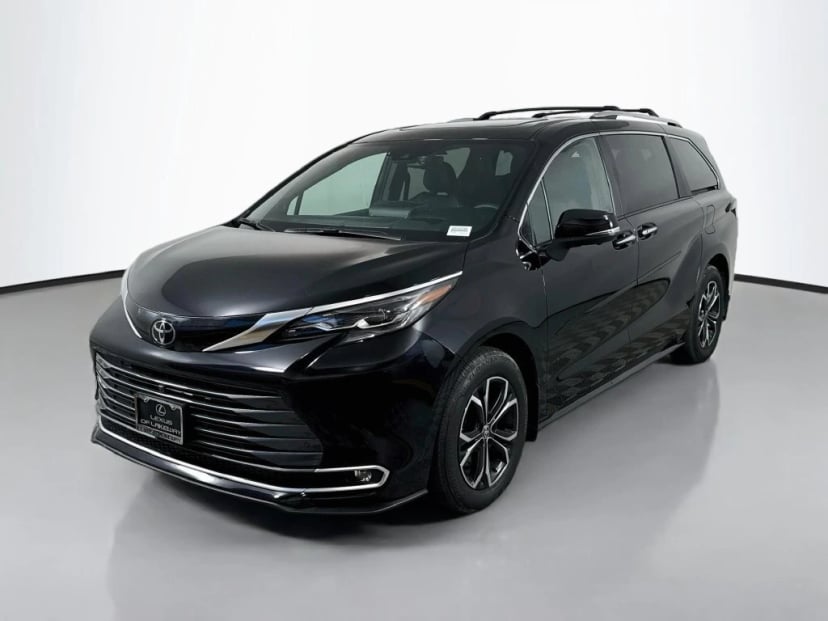 2026 Toyota Sienna - Image 1